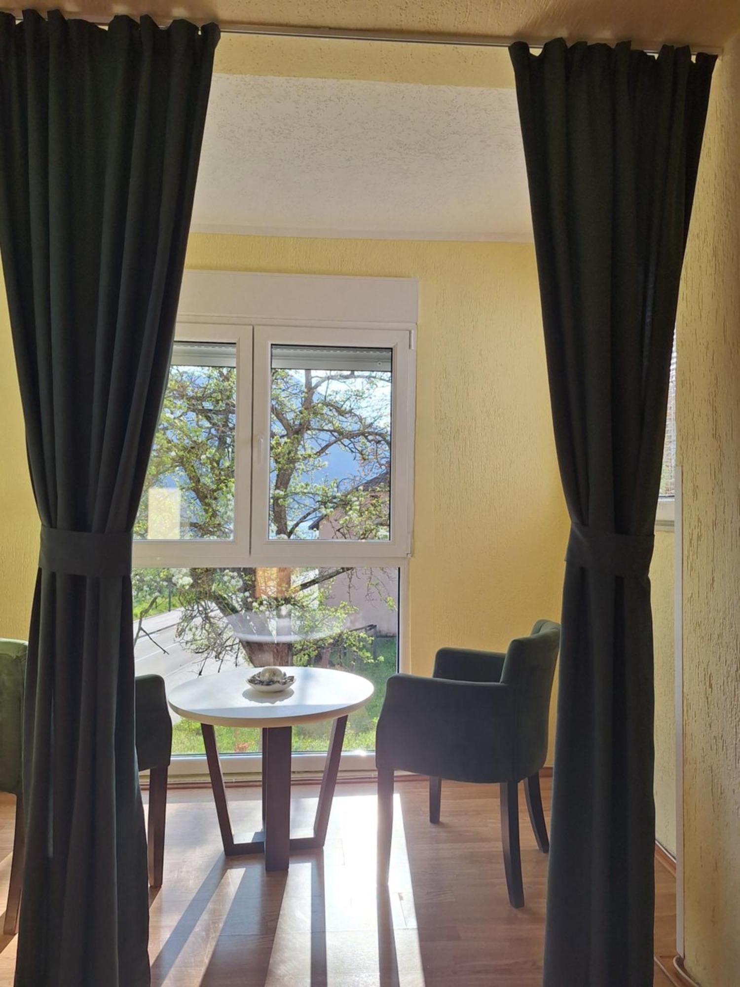 Apartman Sara ปลูชิเน ภายนอก รูปภาพ